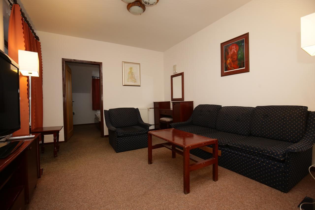 Guesthouse Babin Zub Crni Vrh Buitenkant foto